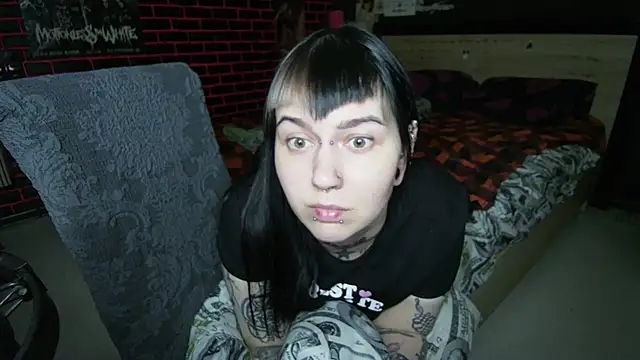 MessalinaOfficial's Live XXX Chat