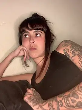 ninapellegrini17 Webcam show