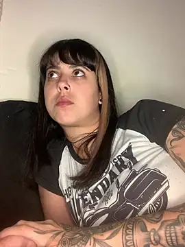 ninapellegrini17 Webcam show