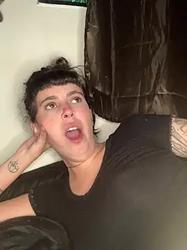 Chat +18 de ninapellegrini17 ao vivo