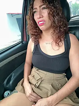 Show de roxyrougee na webcam