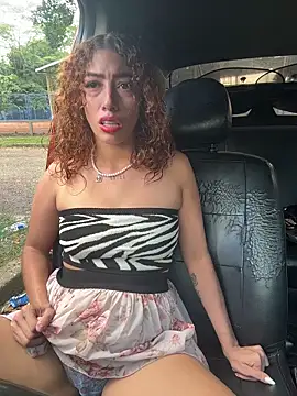 roxyrougee Show in webcam