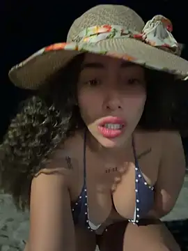 Chat +18 de roxyrougee ao vivo