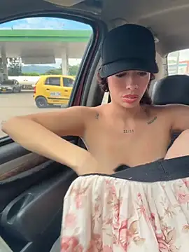 roxyrougee Show in webcam