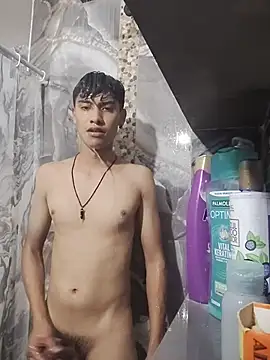aispuro8505 Show in webcam