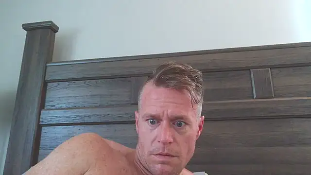 DILFiGuess1's Webcam Show