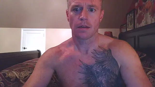 Show de DILFiGuess1 na webcam