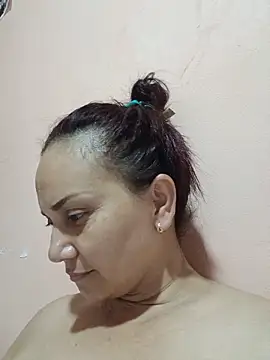 Amanda39 live XXX chat