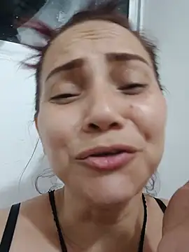 Amanda39's Live XXX Chat