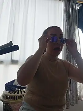 Amanda39 Adlı Modelin Canlı XXX Sohbeti