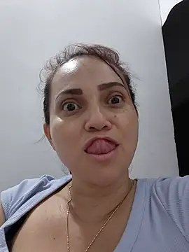 Amanda39 Live XXX-Chat