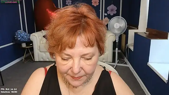 Kira_Kenett Live XXX-Chat
