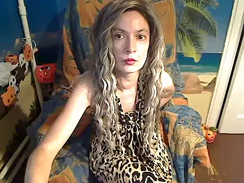 Bastet12 Show in webcam