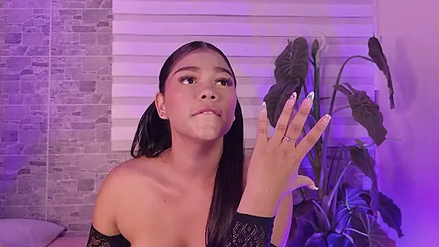 HatsaJones' Live XXX Chat