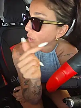 sexy7883's Webcam Show