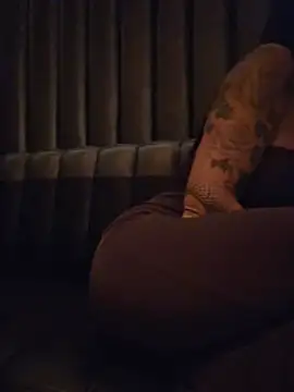 sexy7883 Show in webcam