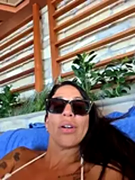 sexy7883 Webcam Show