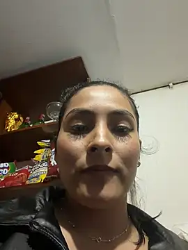 Cami_Leon2のライブXXXチャット