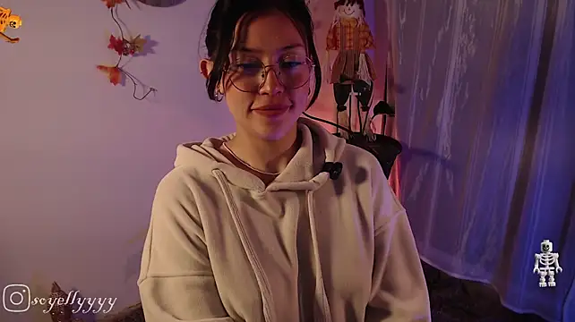 Ellyuwuw webkamerás műsora