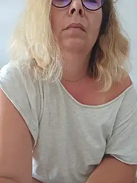 misscokine666 Adlı Modelin Canlı XXX Sohbeti