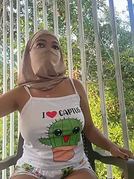 Yuli_arabic Adlı Modelin Web Kamerası Şovu