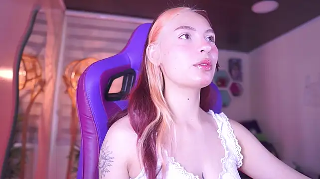 Rebecah_1 Adlı Modelin Canlı XXX Sohbeti