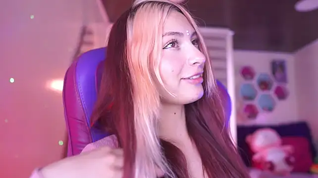 Chat +18 de Rebecah_1 ao vivo