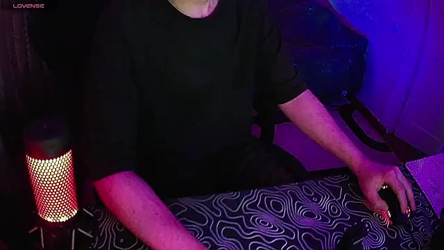 ZXCENSORED- Show in webcam