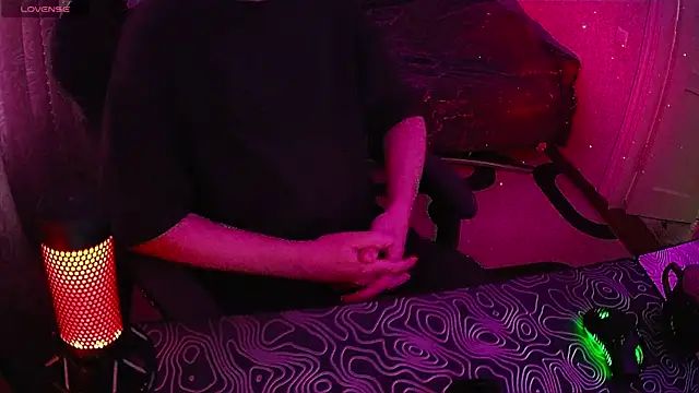ZXCENSORED-n Webbikameraesitys