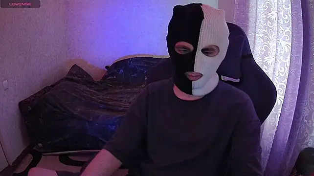 ZXCENSORED-: διαδικτυακό σόου στην κάμερα