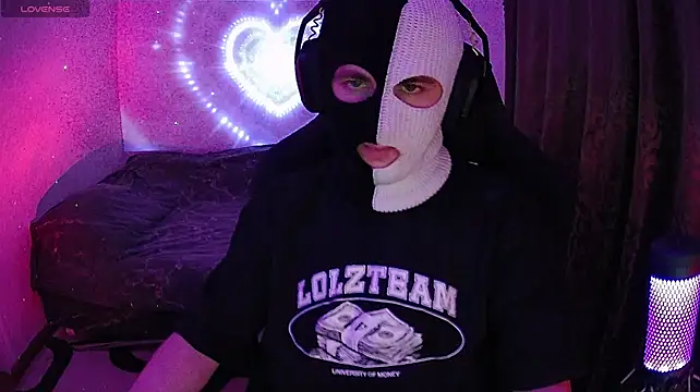 ZXCENSORED- – webcam-show