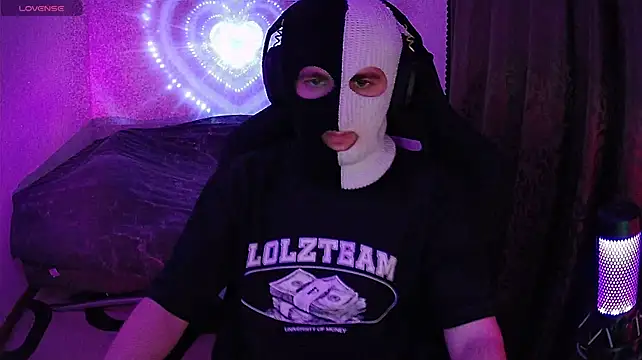 ZXCENSORED- Шоу с уебкамера
