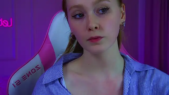 AgataFoxley élő XXX-chatje