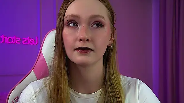 AgataFoxley's Live XXX Chat