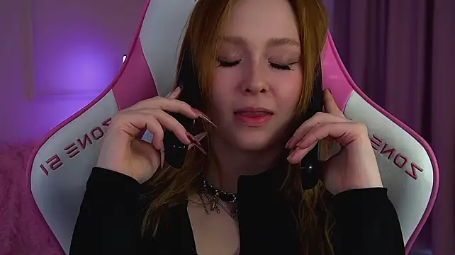 AgataFoxley Show in webcam
