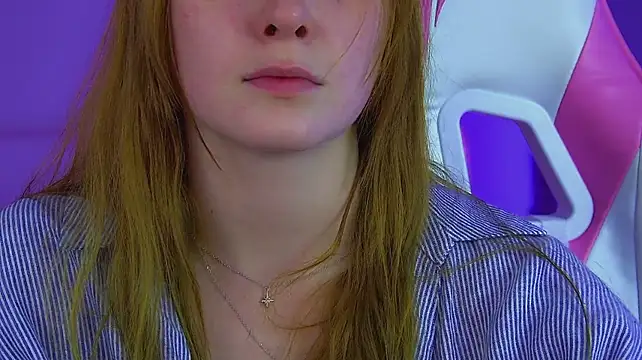 AgataFoxley XXX чат на живо