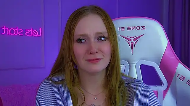AgataFoxley's Live XXX Chat