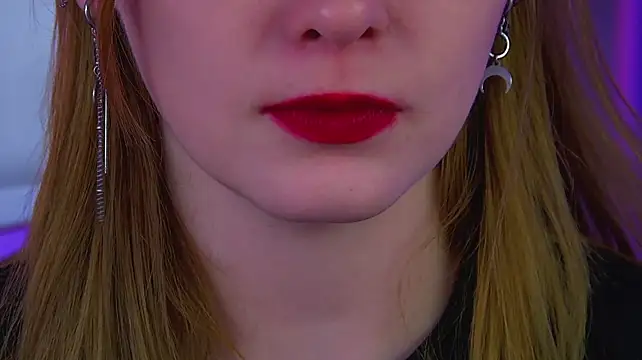 Show modela AgataFoxley na web-kameri