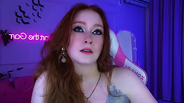 Show modela AgataFoxley na web-kameri