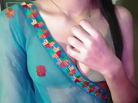 Simreet_22's Webcam Show
