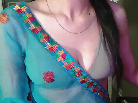 Simreet_22's Live XXX Chat