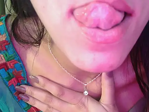 Chat XXX ao vivo de Simreet_22