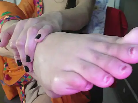Simreet_22 XXX чат на живо