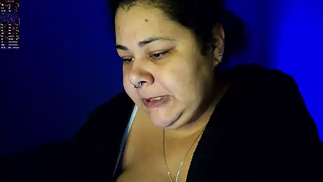 xlatinastar's Live XXX Chat