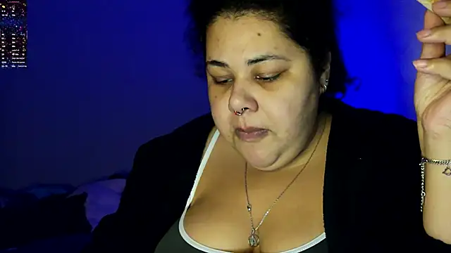 Онлайн чат XXX xlatinastar