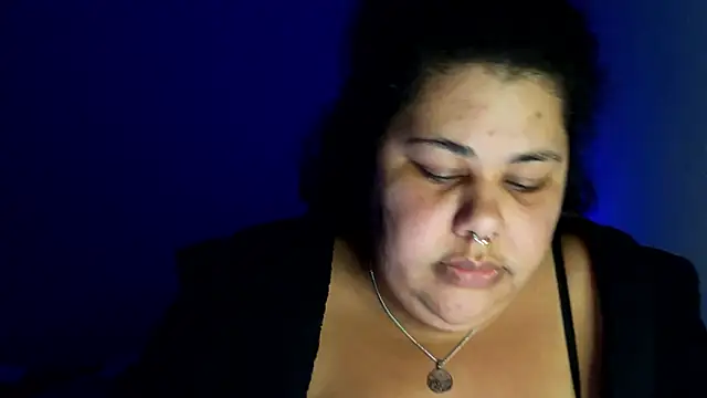 xlatinastar Chat XXX in diretta
