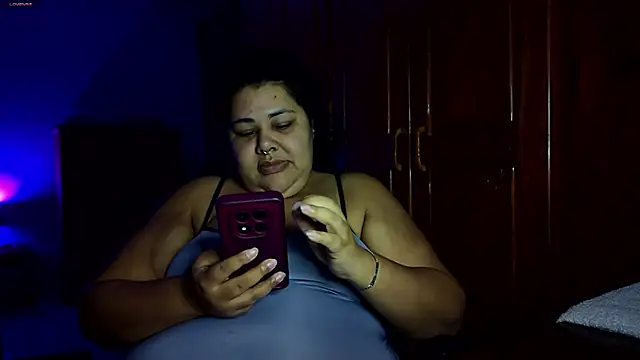 xlatinastar's Live XXX Chat