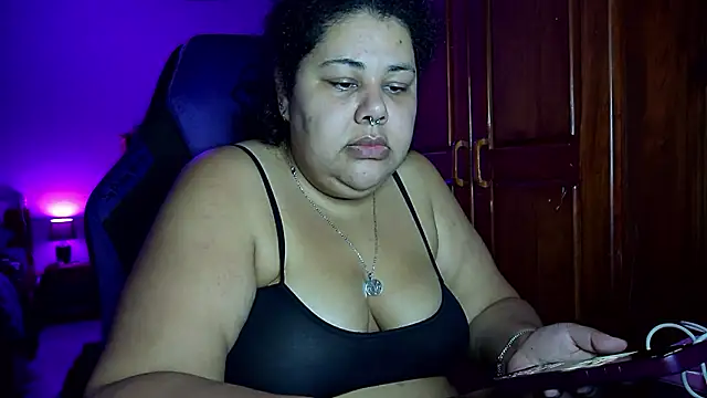xlatinastar Adlı Modelin Canlı XXX Sohbeti