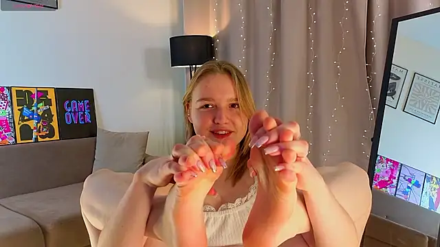 VinnieSerrano: διαδικτυακό σόου στην κάμερα