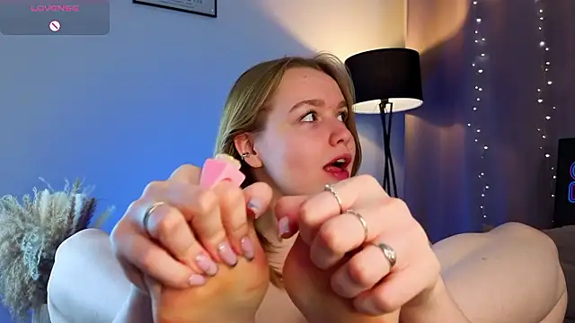 VinnieSerrano's Webcam Show